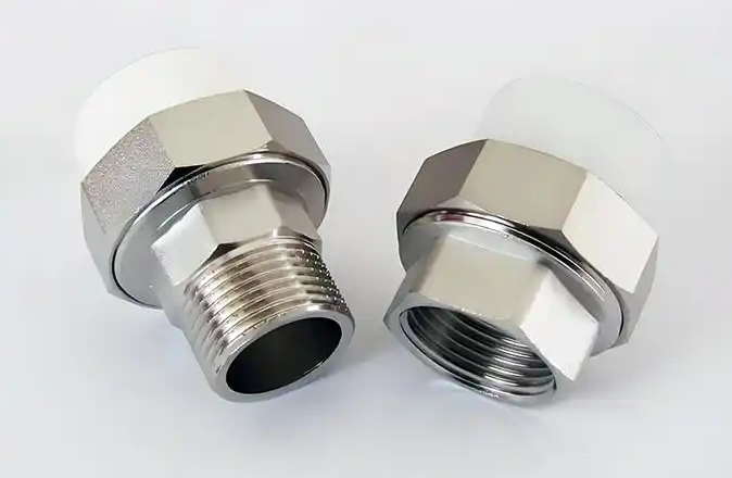 Passivated stainless steel components loading=