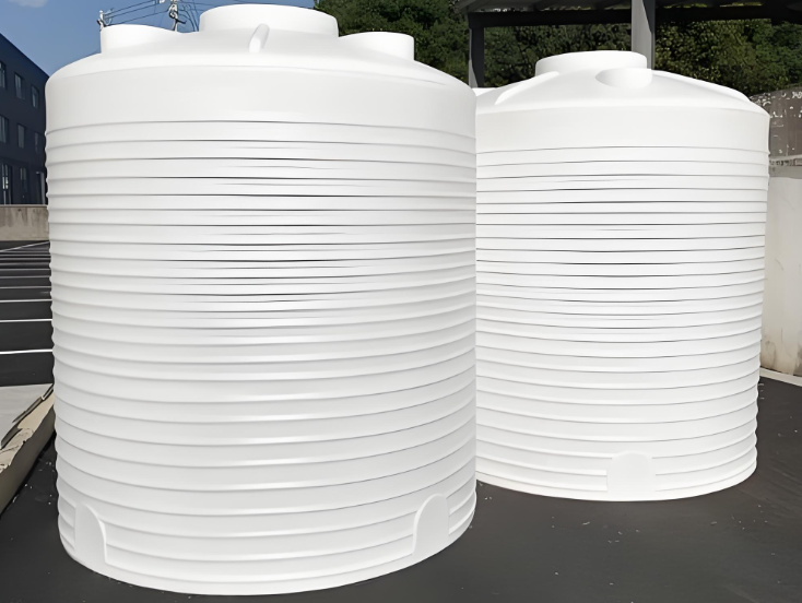 Custom rotomolded water tank for agriculture