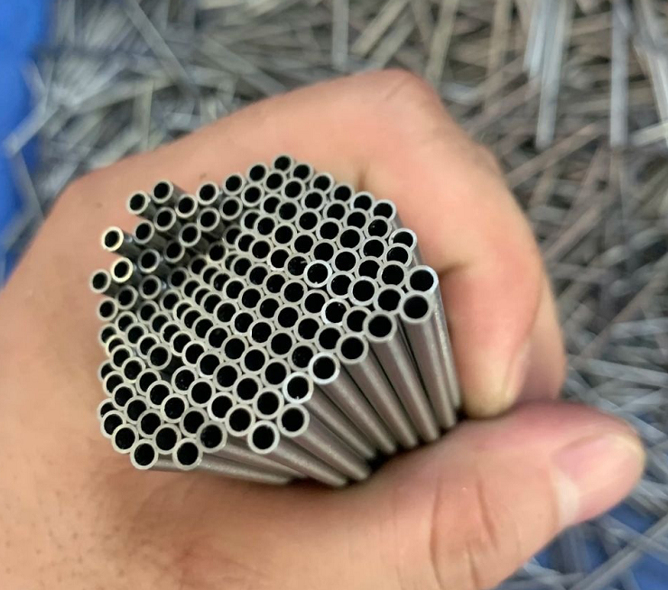 316L miniature medical component