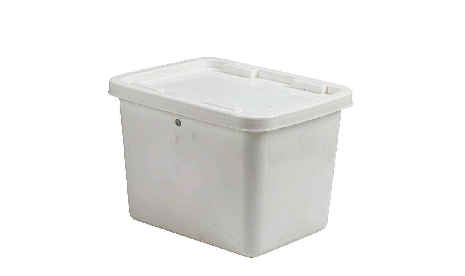 Thin-wall polypropylene container molded with a fitted lid, an example of a thin-section PP part