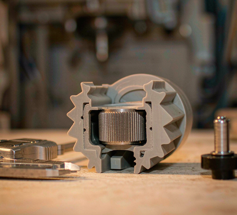 Insert Molding Services | Threaded Inserts & Metal