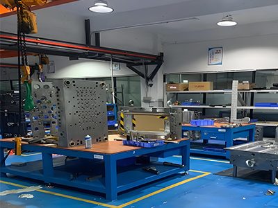 Injection mold workshop
