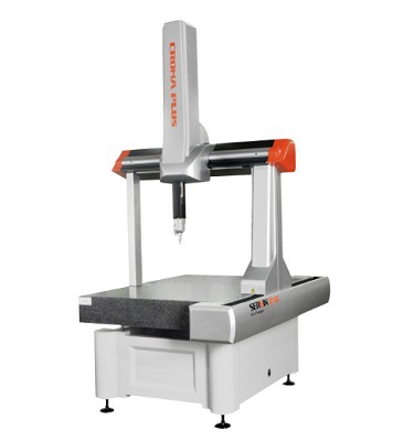 CMM coordinate measuring machine inspecting precision bolts