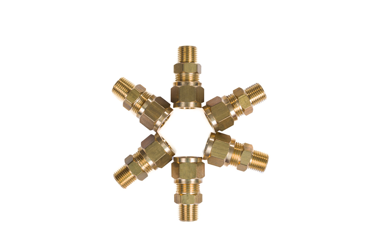 Plumbing brass pipe fittings