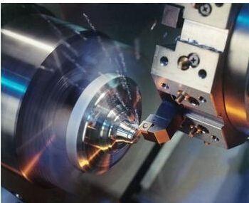 CNC turning precision