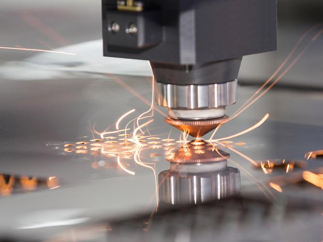 Laser Cutting vs Plasma Cutting: Choosing the Right Metal Cutting Technology for Your Project