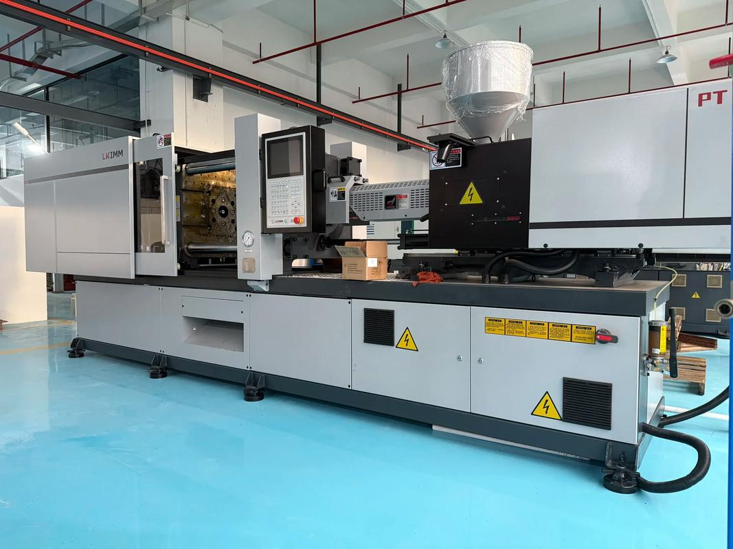 Large Part Injection Molding Machine