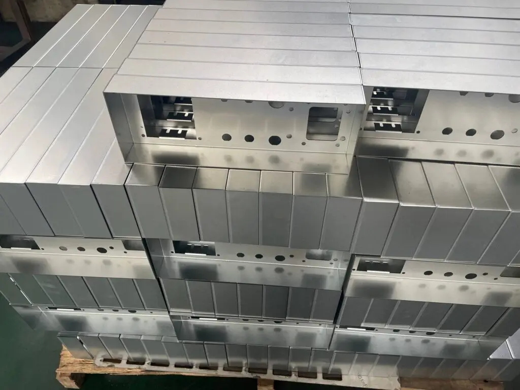 Automotive metal fastening components stamped brackets and clips