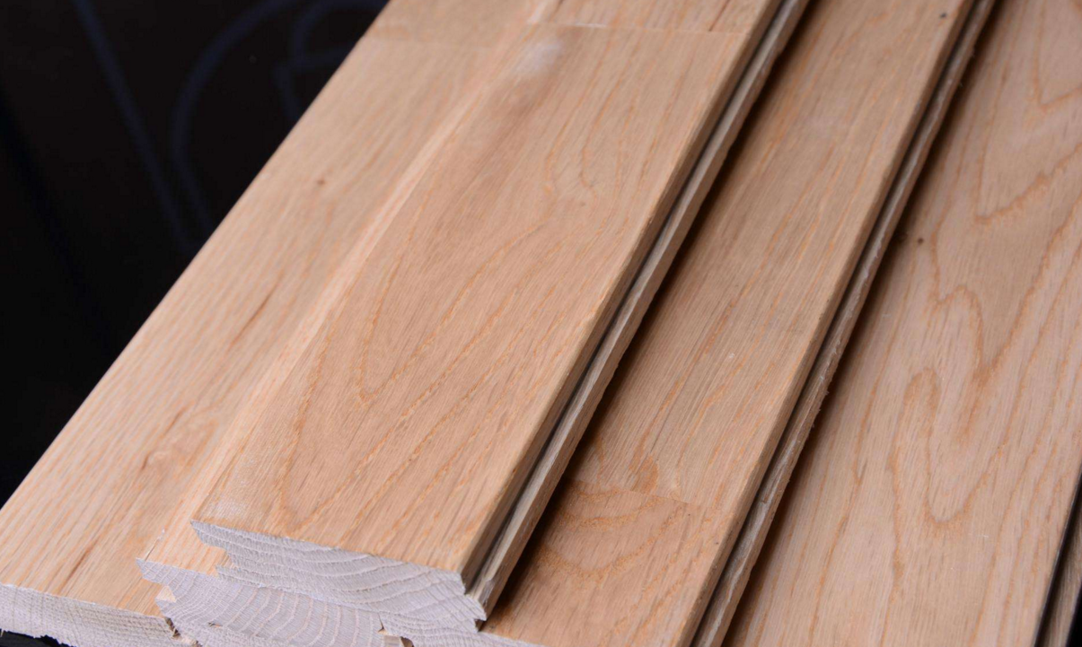 Oak, maple and walnut hardwood planks for CNC machining