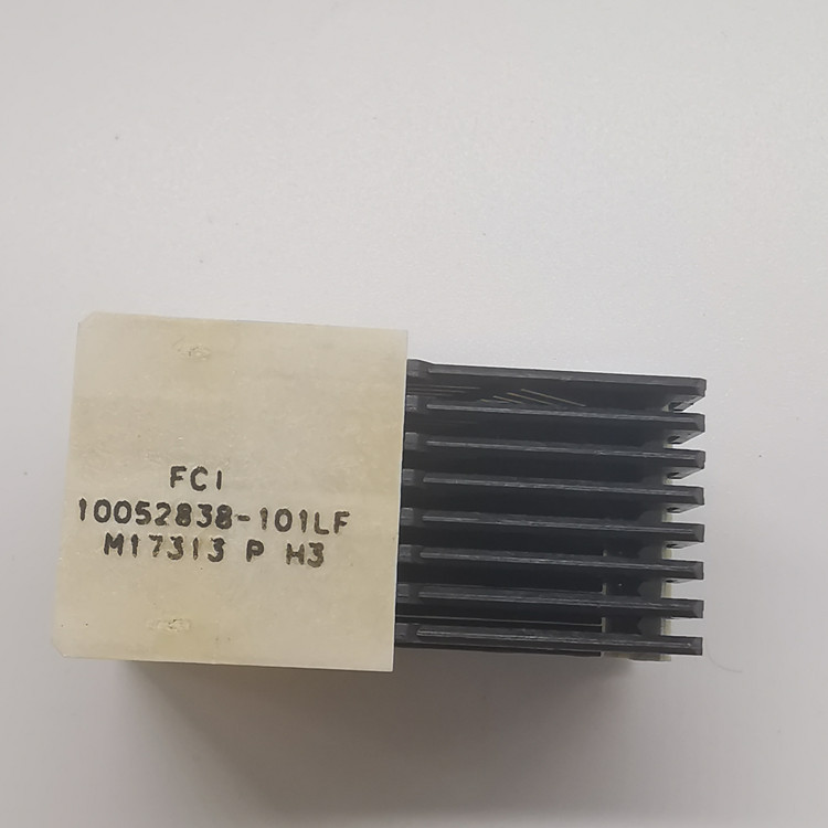 5G communication connector