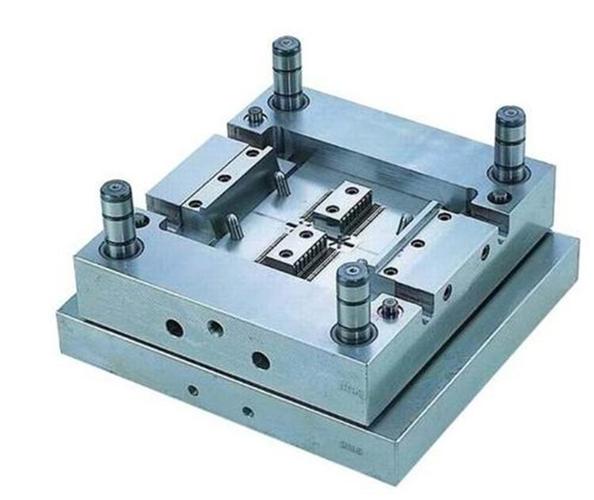 What is the biggest disadvantage of using CNC?