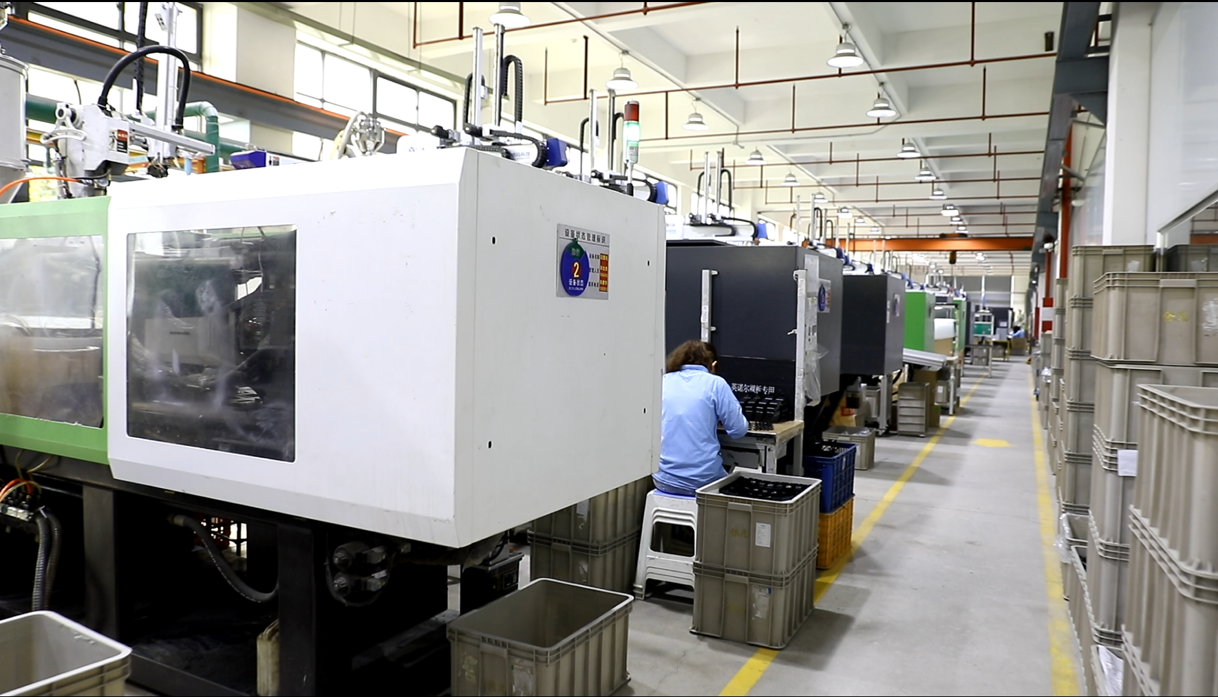 CNC Mold Manufacturing Workshop