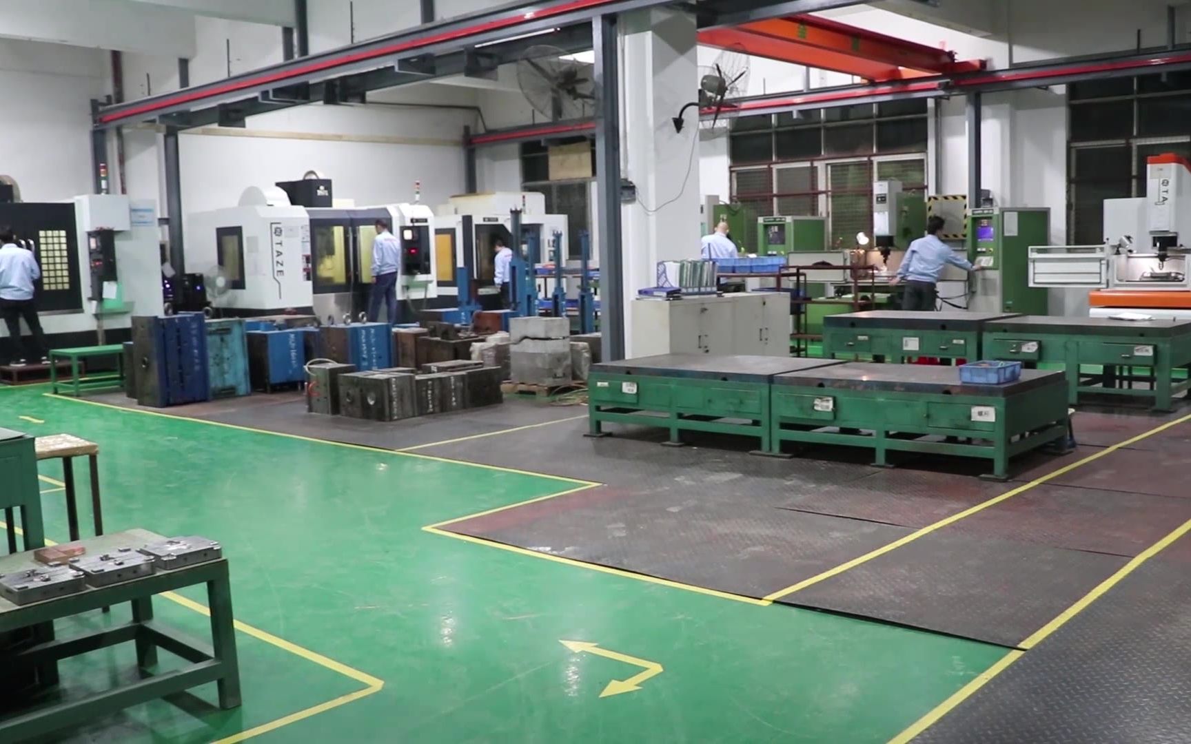 Precision CNC machining of injection mold cavity