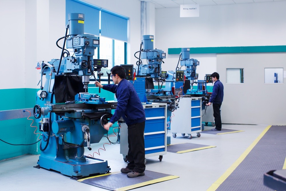 汽车配件制造厂