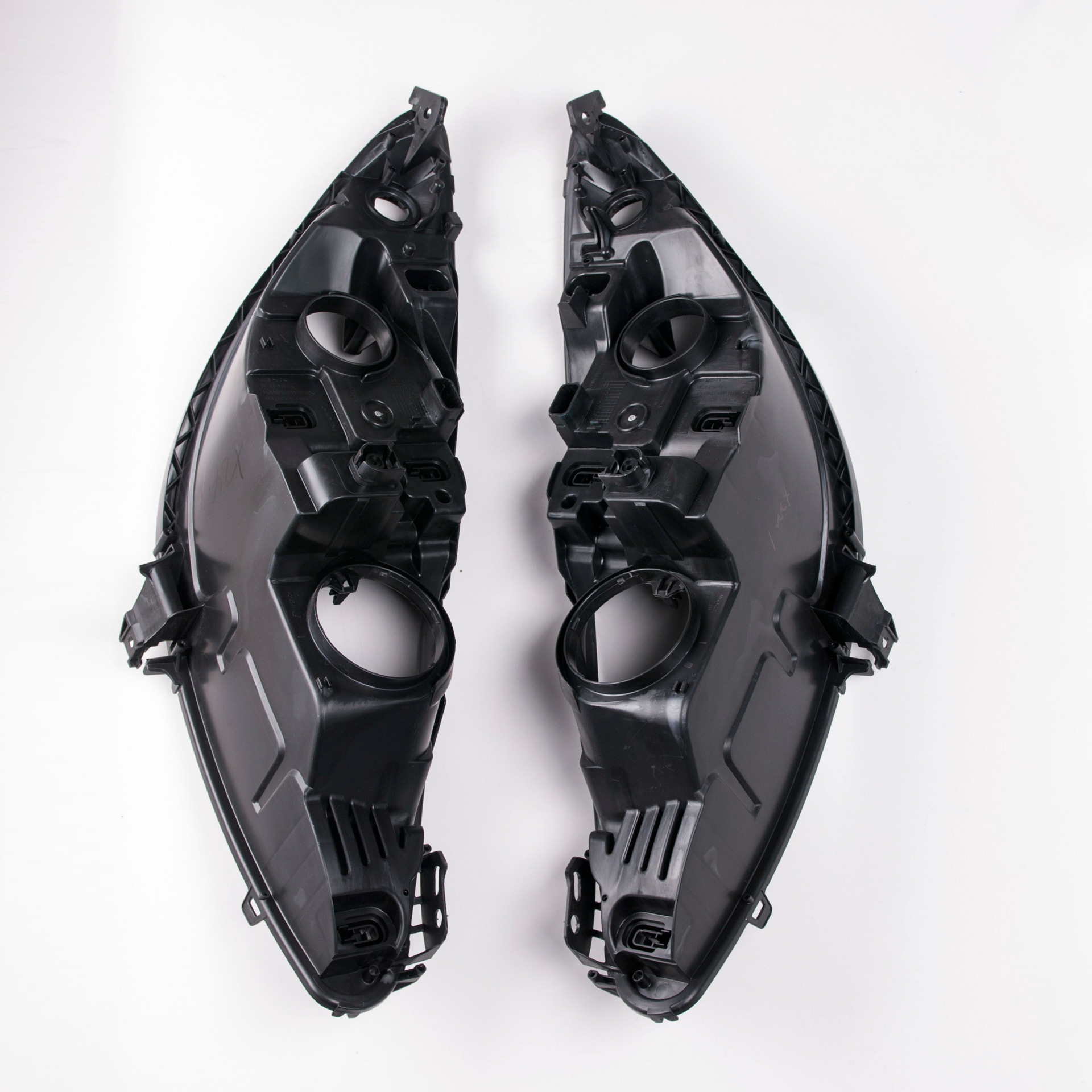 polycarbonate headlight housing material